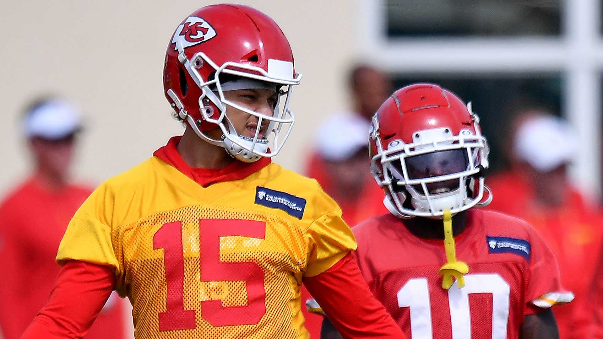 patrick mahomes in helmet