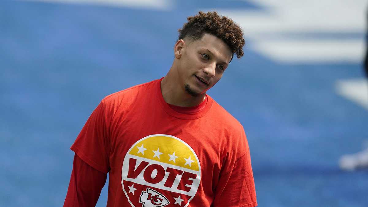 Mahomes piles up big numbers at Arrowhead - on Election Day