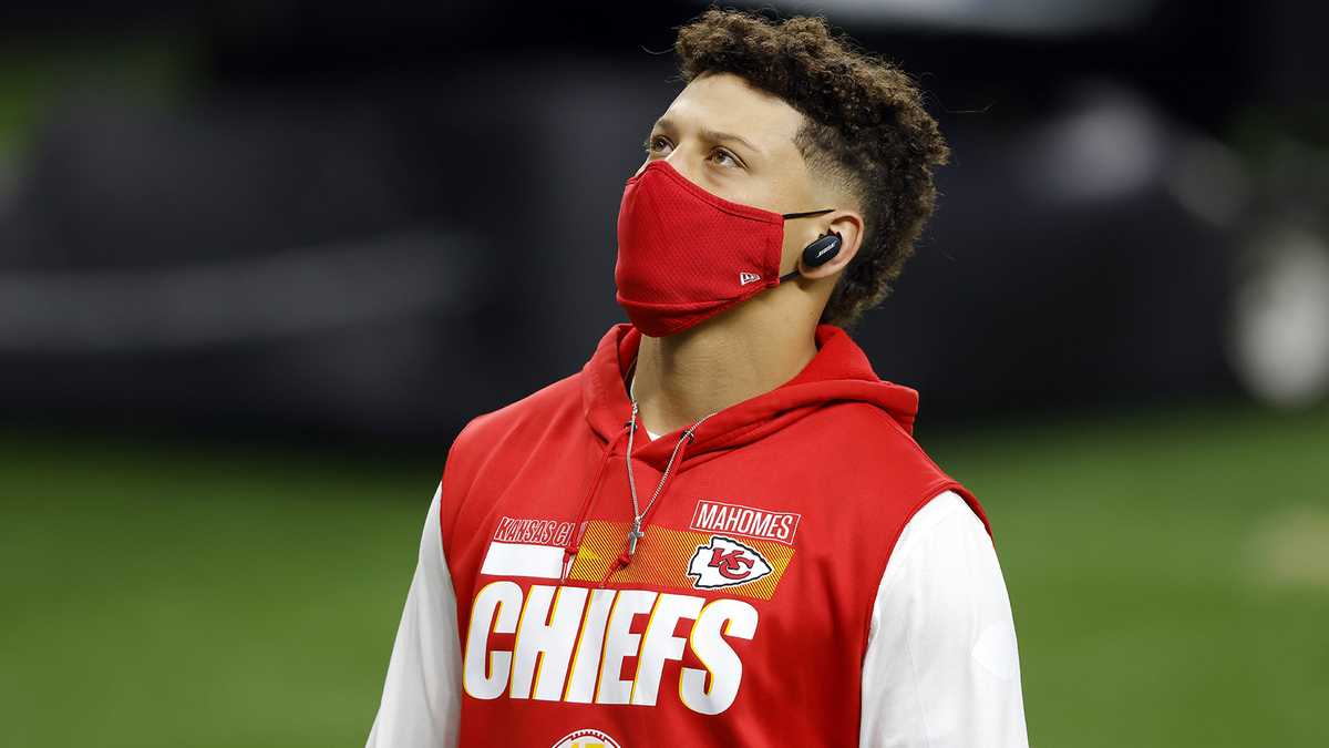 Patrick Mahomes' to unvaccinated Chiefs: 'Wear your mask'