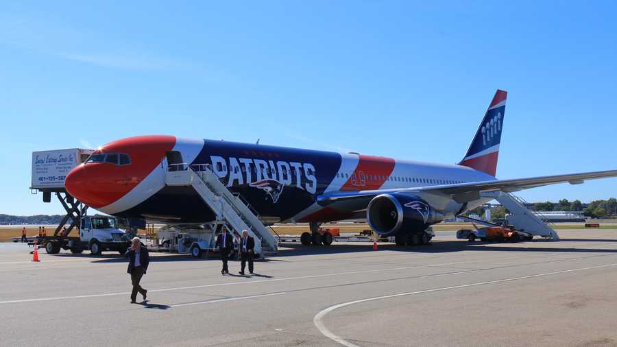 Patriots plane arrives in Providence