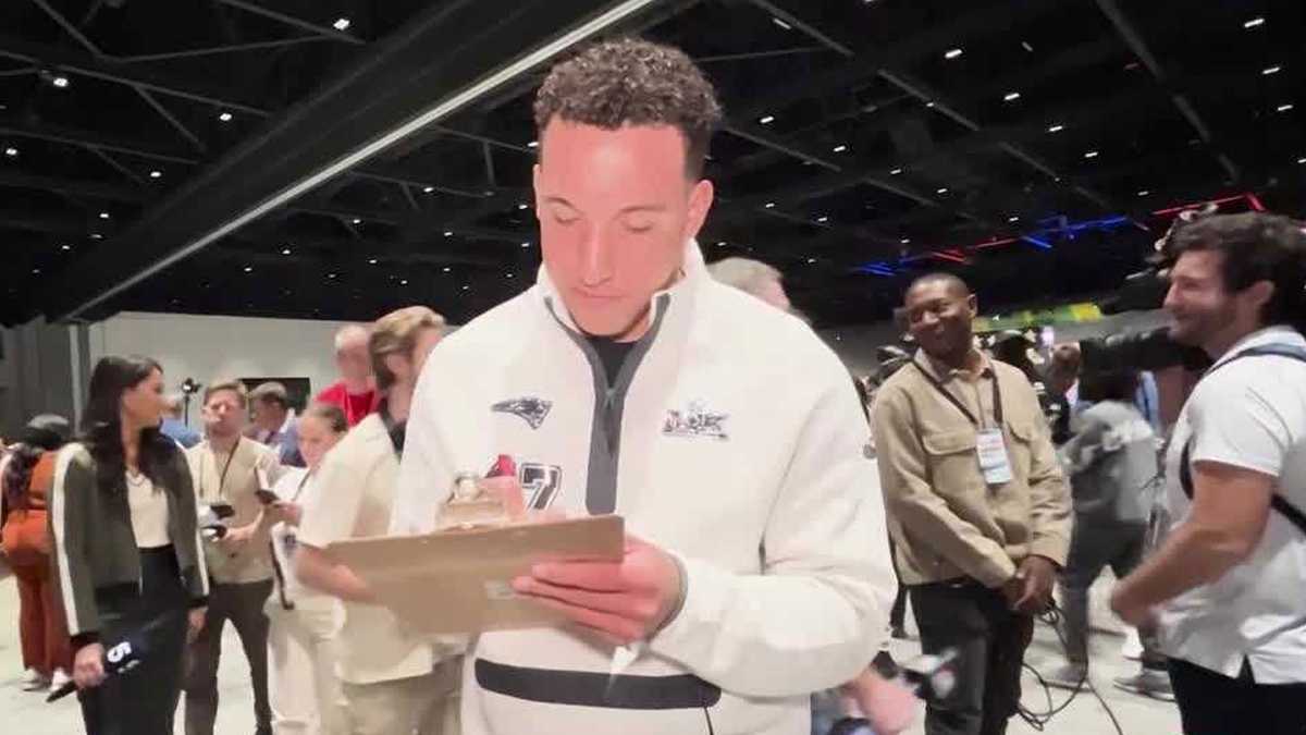 'Dear New England': Pats players, cheerleaders write thank-you letters to fans