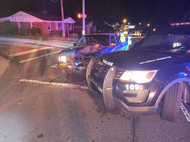 South Carolina: Suspected DUI driver hits patrol car