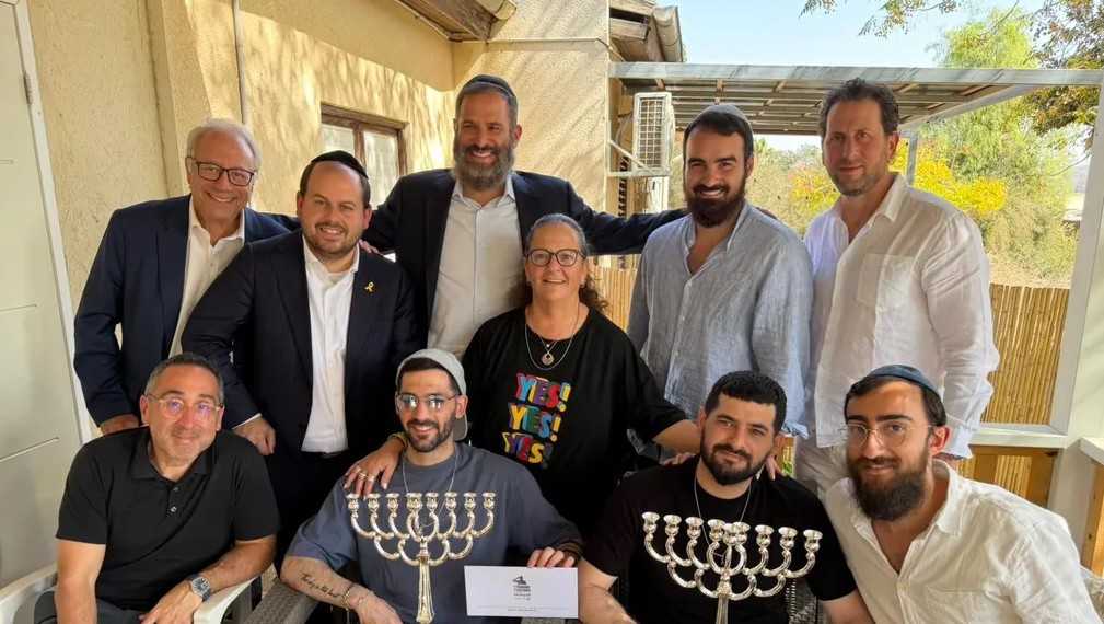 Palm Beach Synagogue brings love, financial support to former hostages in Israel