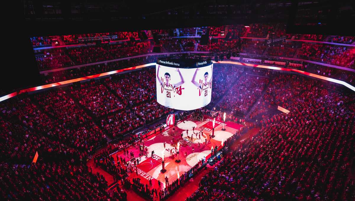 No. 13 Nebraska men's basketball defeats No. 9 Michigan State in nail-biting game at Pinnacle Bank Arena