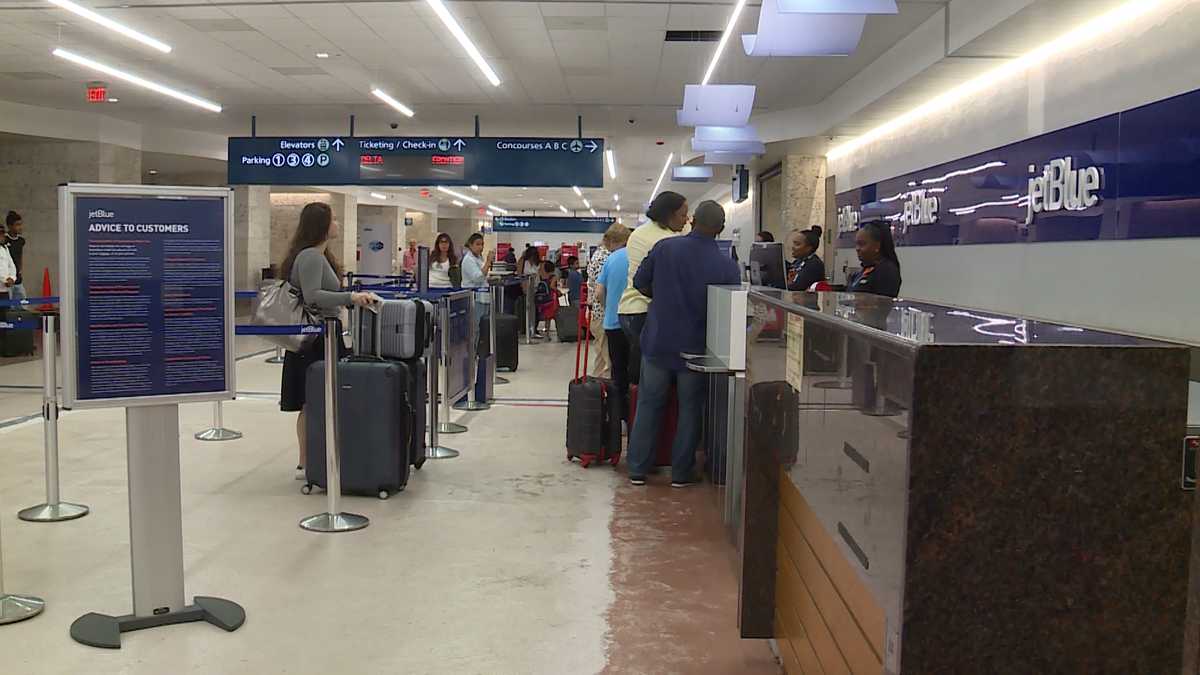 Palm Beach International Airport reopens, delays minimal
