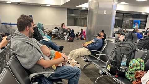 FLL flyers flock to PBIA amid widespread cancellations - Vimarsana News