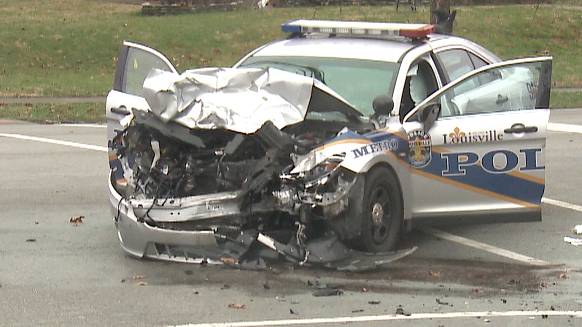 LMPD Officer Hurt In Car Crash