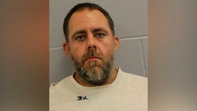 Deputies: Suspect hid in Maine blueberry field for several days - Vimarsana News
