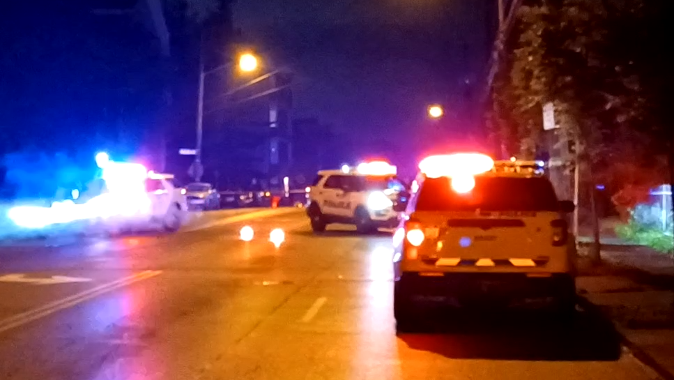 Police: 1 dead, 1 seriously injured after hit-and-run crash in Avondale