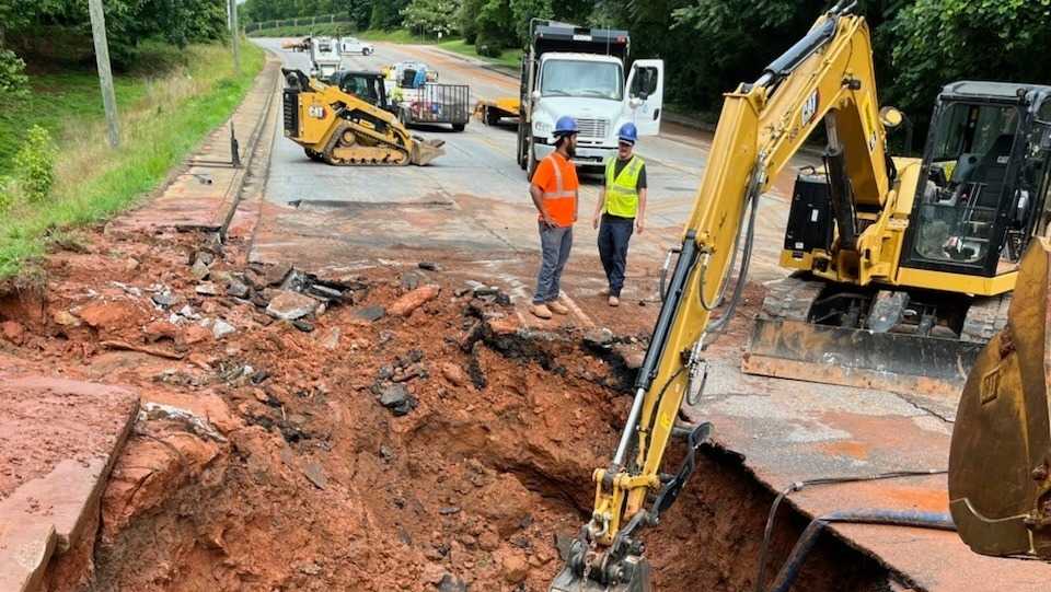 SC: Road closed as crews work on a water main break in Greenville