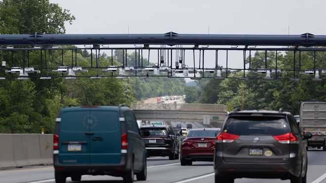 Pórtico de peaje en la vía pública de Pennsylvania Turnpike