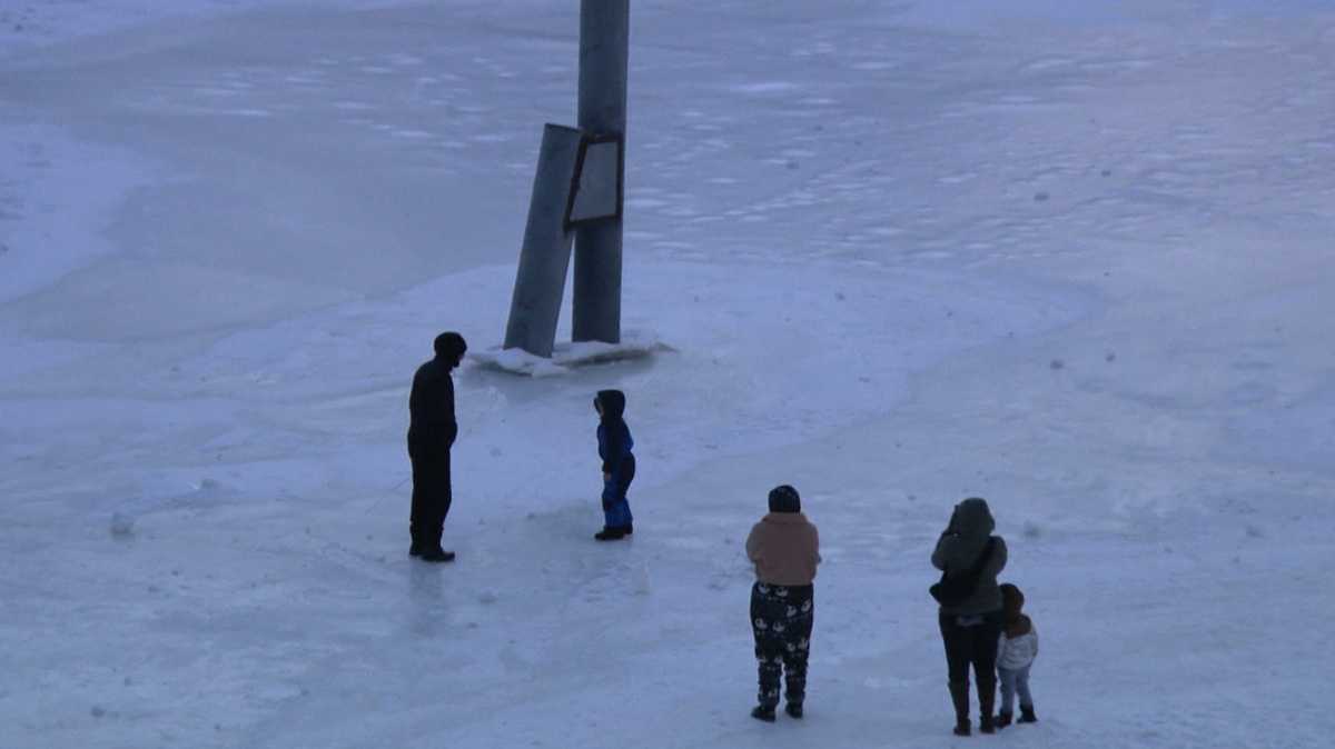 Public asked to stay off ice after crowds seen walking on frozen Ohio River