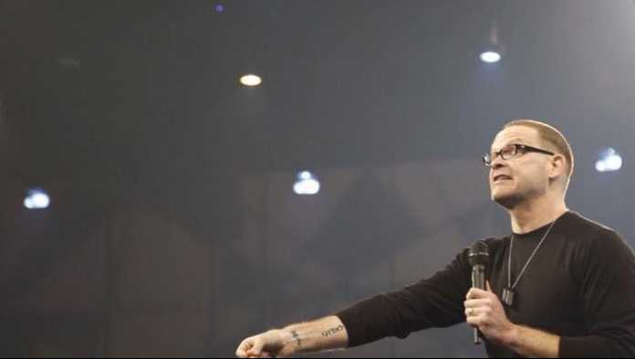 Perry Noble at Elevation church 