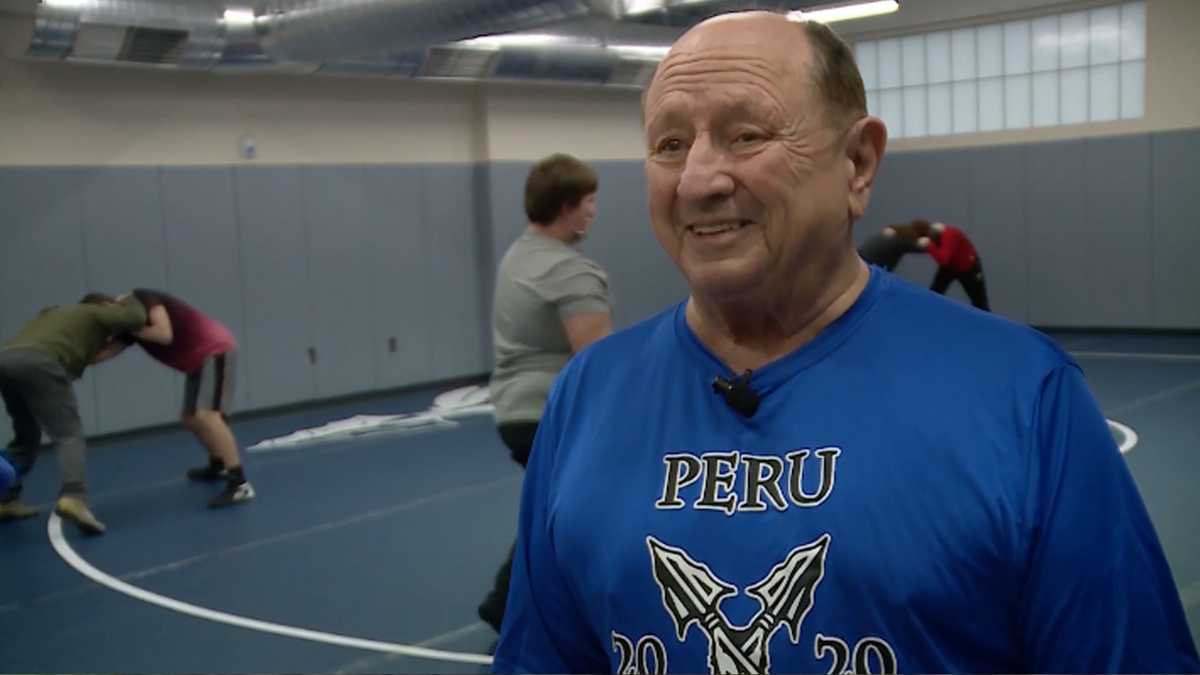 Peru wrestling legend passes on the whistle Peru wrestling legend passes on the whistle