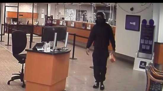 Altamonte Springs police search for Truist Bank robber