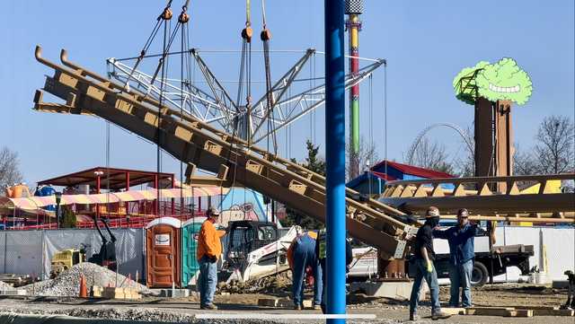 WATCH: Kings Island installs final piece of newest roller coaster - Vimarsana News
