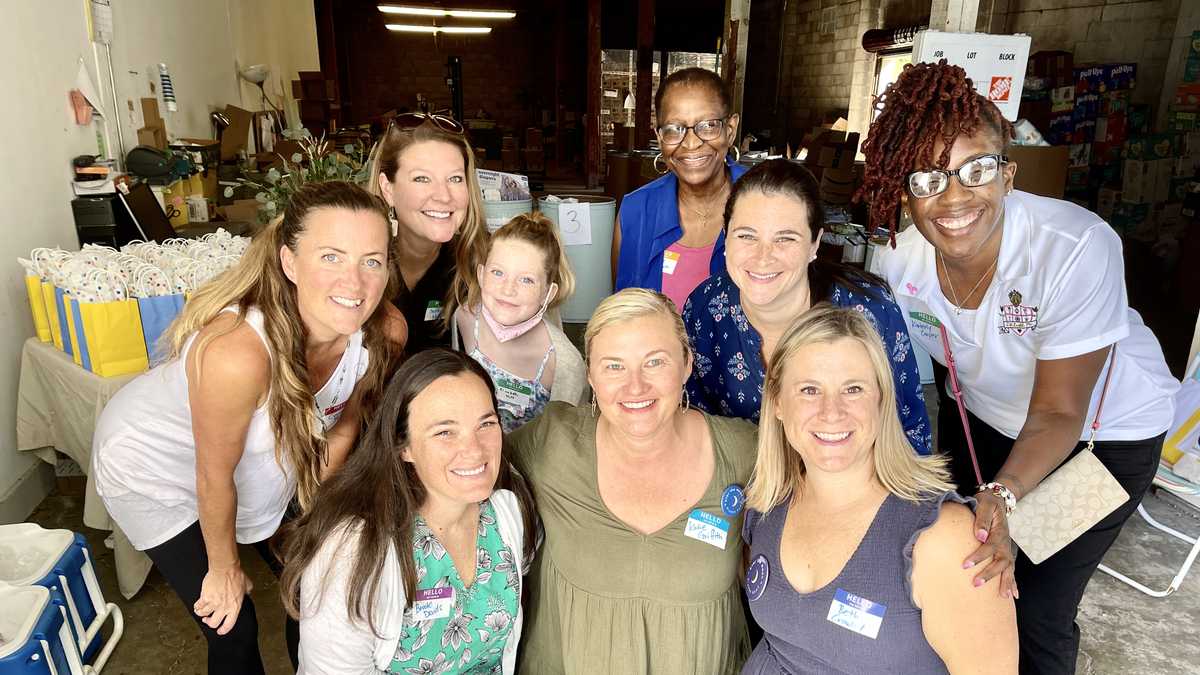 PHOTOS Savannah Over The Moon Diaper Bank Sip and See