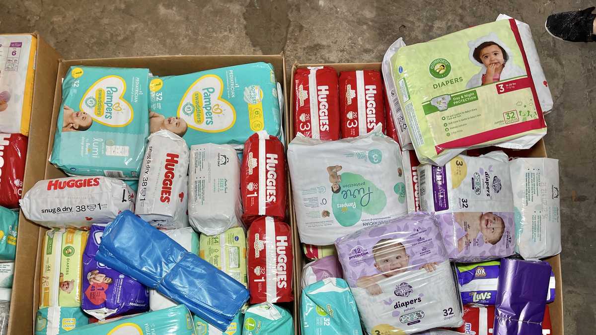 PHOTOS Savannah Over The Moon Diaper Bank Sip and See