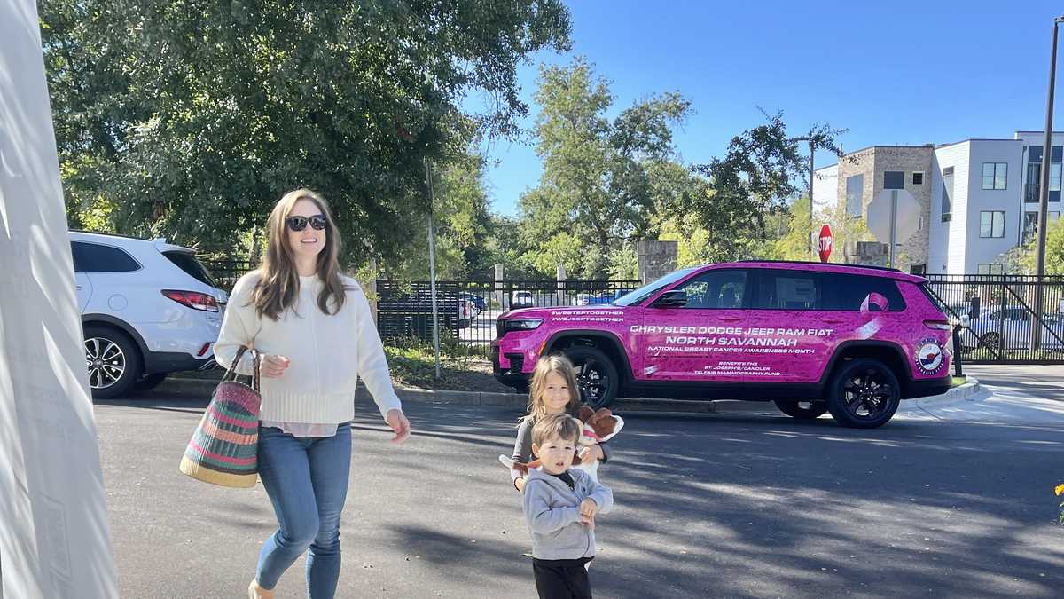 PHOTOS Savannah Over The Moon Diaper Bank Sip and See