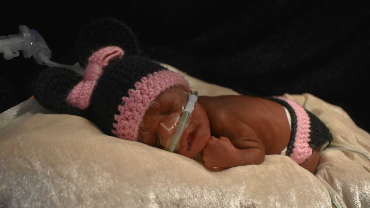 UofL Hospital NICU Babies Pose In Their Holiday Best, Louisville KY