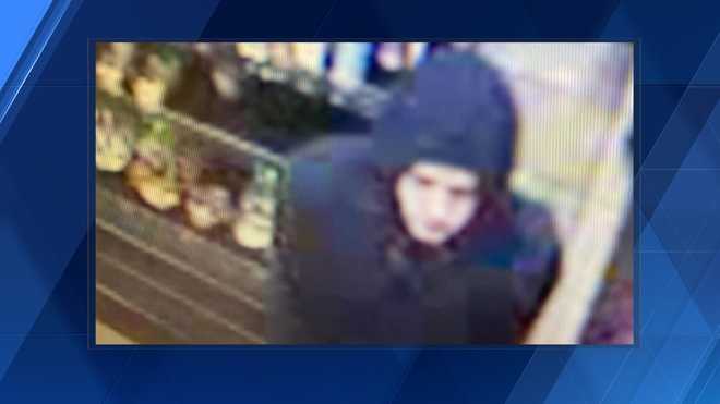 Police search for men who held up Sheetz in Greensburg