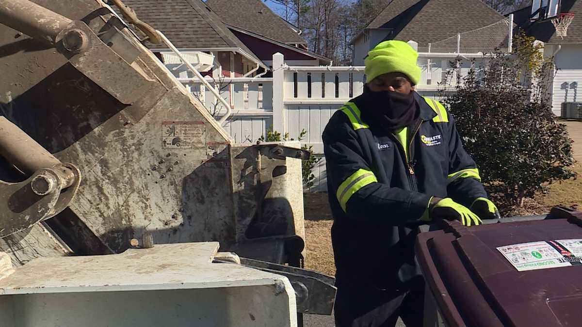 Hoover waste collection crew numbing temps cold
