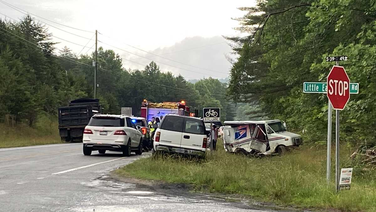 Pickens County: Driver of mail truck killed in crash
