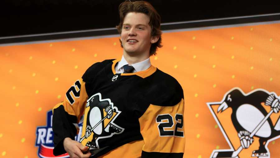 Pittsburgh selected Owen Pickering in Round 1 of the 2022 NHL Draft.