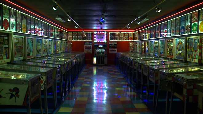pinball arcade at hollywood candy