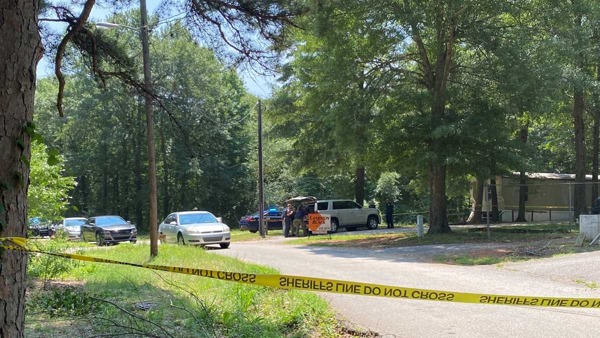 Body found with gunshot wound outside Greenville County mobile home ...