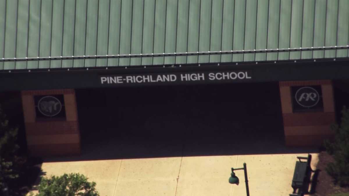 PineRichland High School construction worker dies