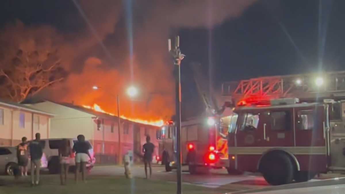 Residents Able To Escape Overnight Apartment Fire