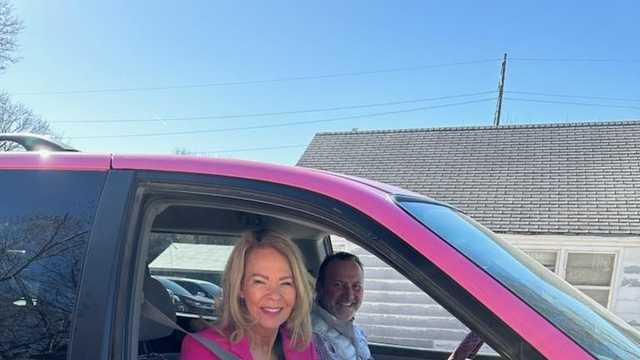 Omaha Construction Company Leaders Drive Pink Barbie Car - Vimarsana News