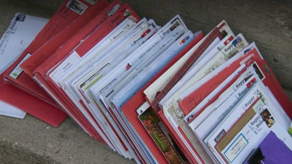 Man with Down syndrome receives hundreds of Christmas cards from community, Facebook friends