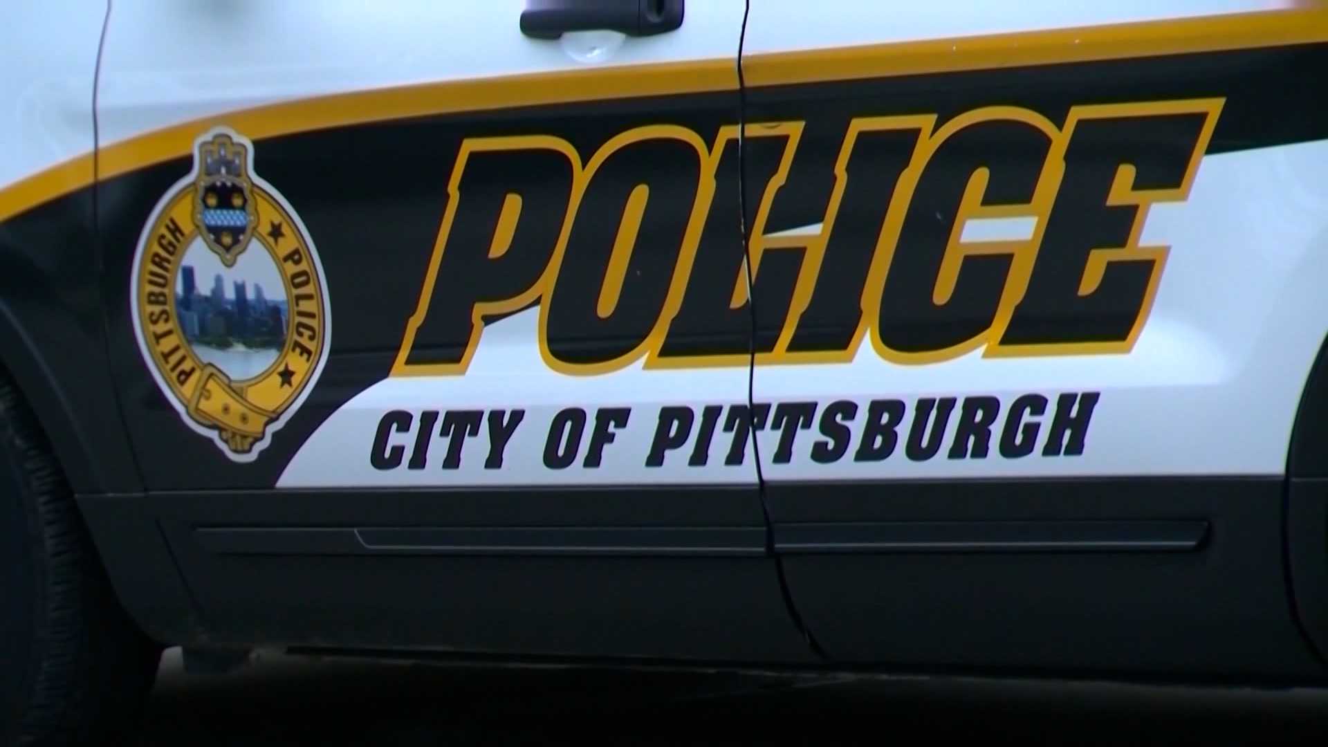 Pittsburgh police car in crash on I-376 near Squirrel Hill Tunnel