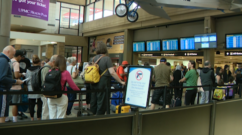 Pittsburgh travelers react to updated “Shoes-Off” TSA policy