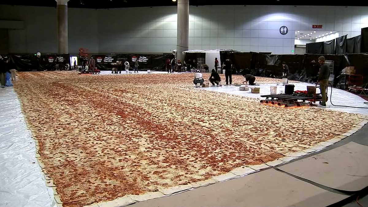 world record eating pizza