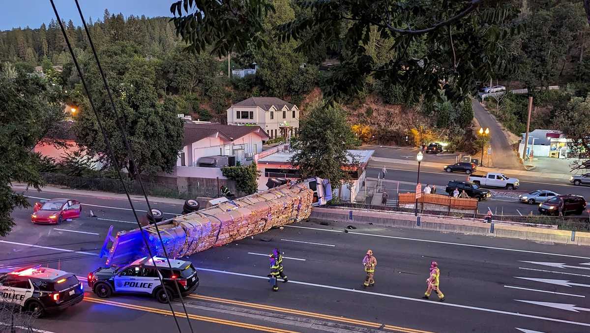 3 vehicles crash in Placerville, overturned big rig blocks lanes on ...
