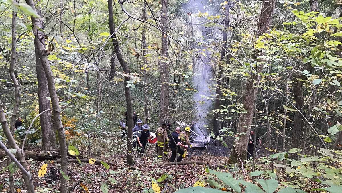 Coroner IDs 2 killed in Warren County plane crash