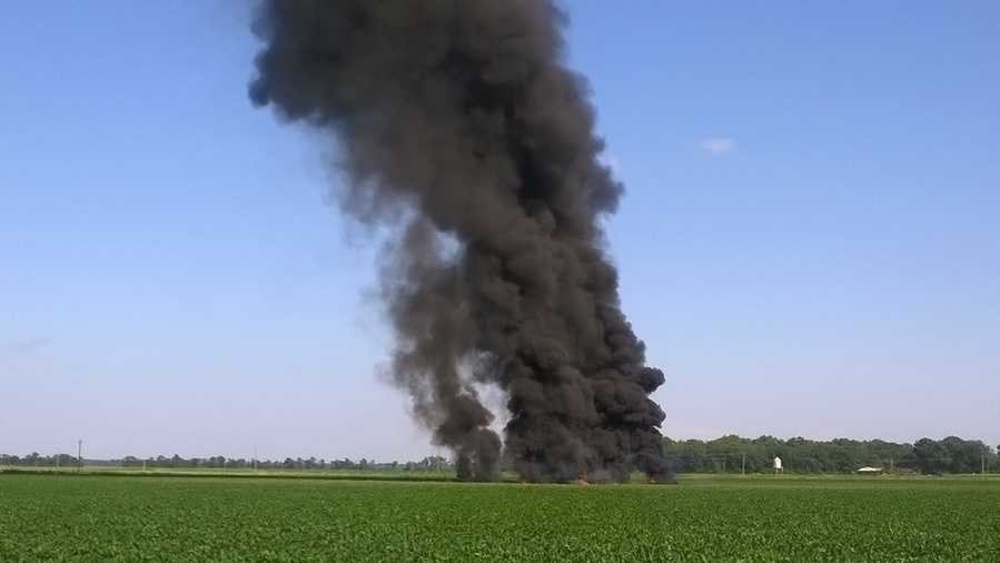 At least 16 killed in military plane crash in Mississippi