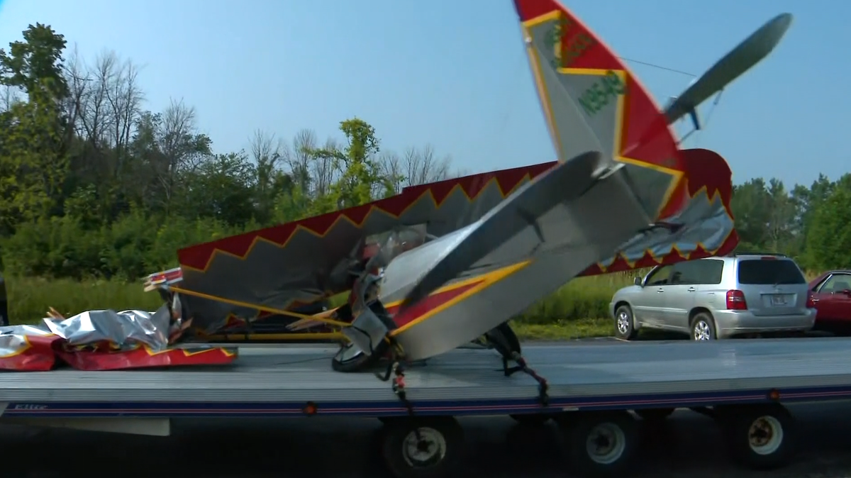 Pilot 'OK' after crash on the way to EAA