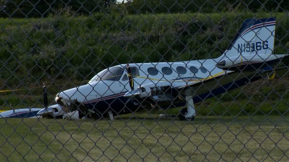 Plane loses brakes; goes off runway at Rostraver Airport