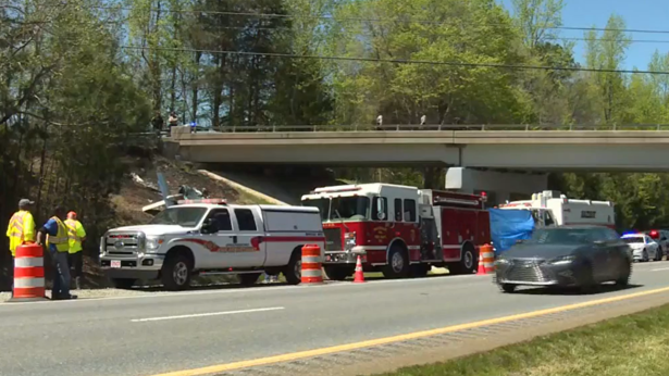 Small plane crashes on U.S. 421 in Guilford County killing 1 - WXII