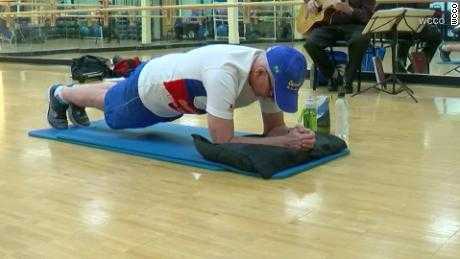 This senior athlete held the gut-busting position for more than half an hour.