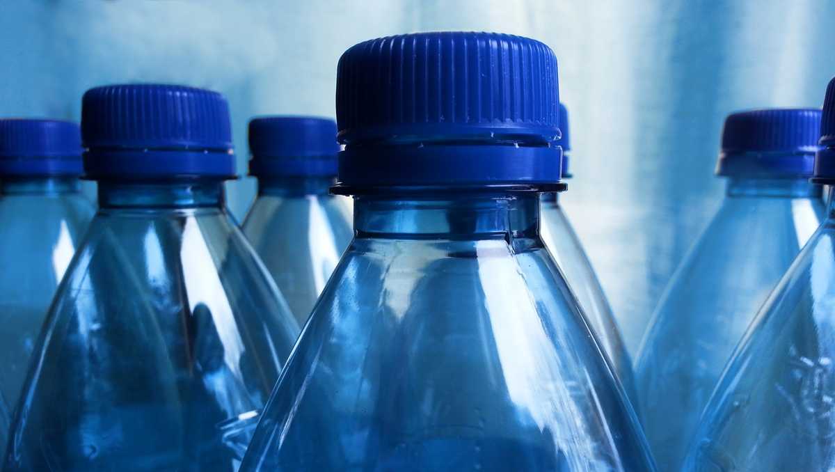 Massachusetts town bans sale of single-use water bottles