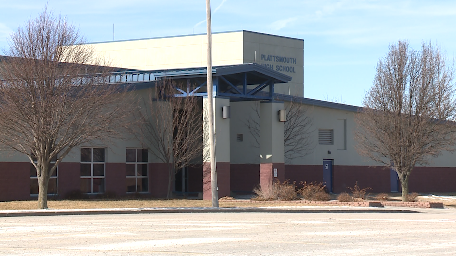 Plattsmouth school officials report bomb threat Tuesday morning