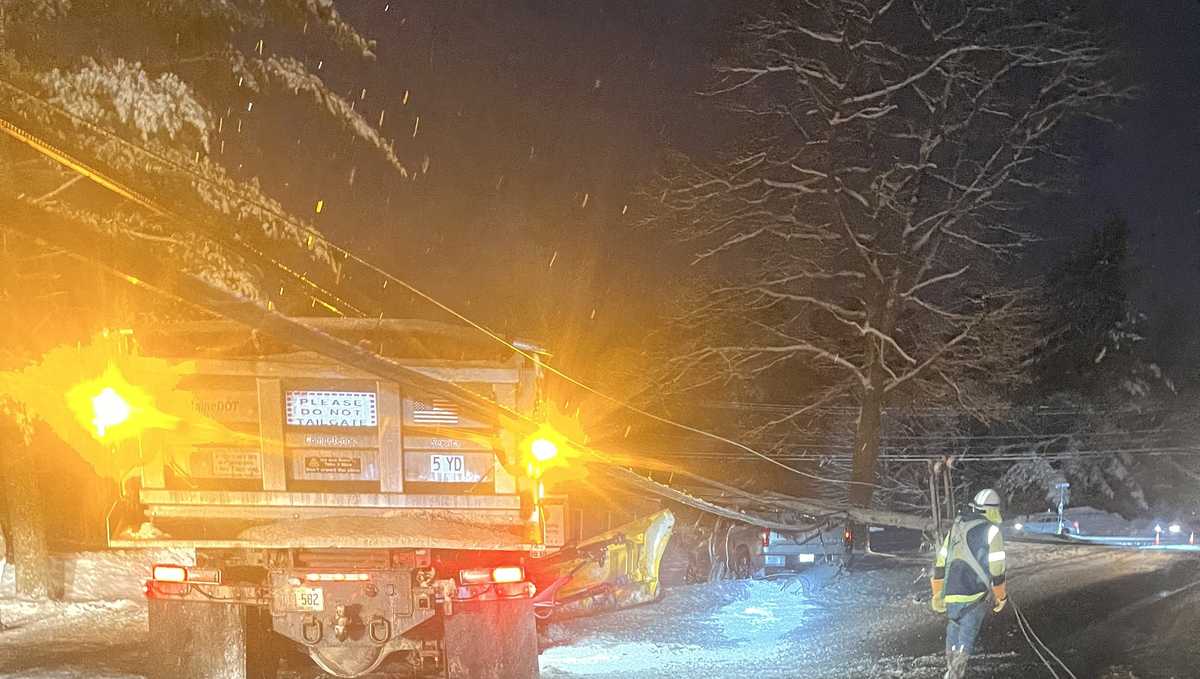 Crash involving plow truck knocks out power in southern Maine