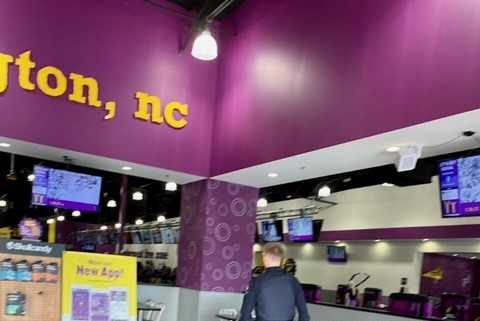 Lexington police Gabes strip mall threat