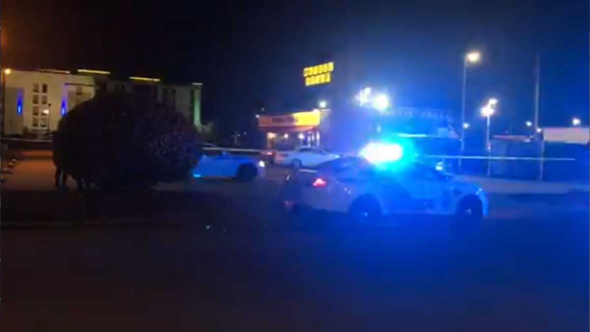 Police investigate shooting at Jackson Waffle House