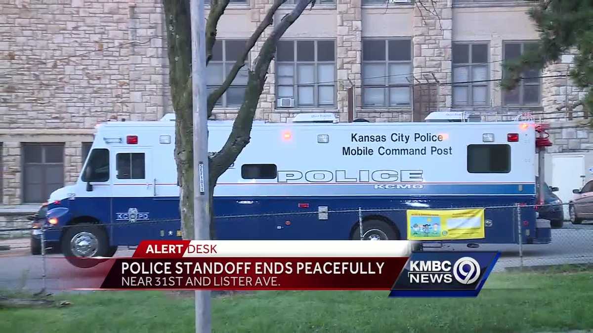 Police standoff on Kansas City's east side ends peacefully